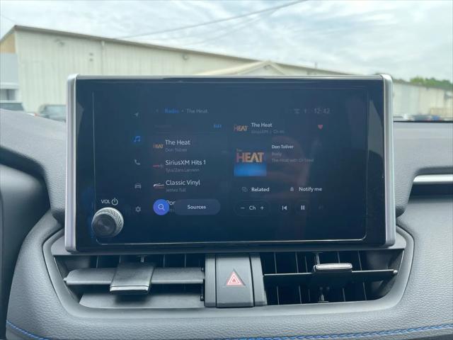 2024 Toyota RAV4 Hybrid SE