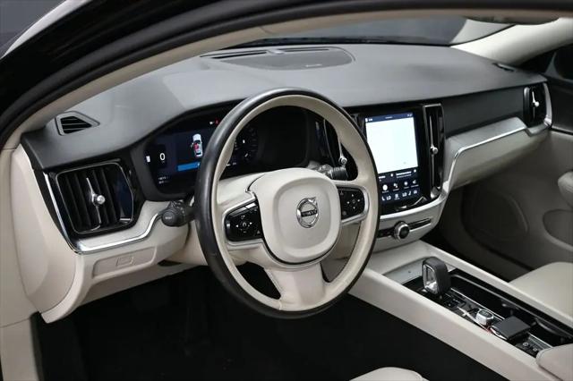 2025 Volvo V60 Cross Country Plus, B5 AWD Gas (mild hybrid)
