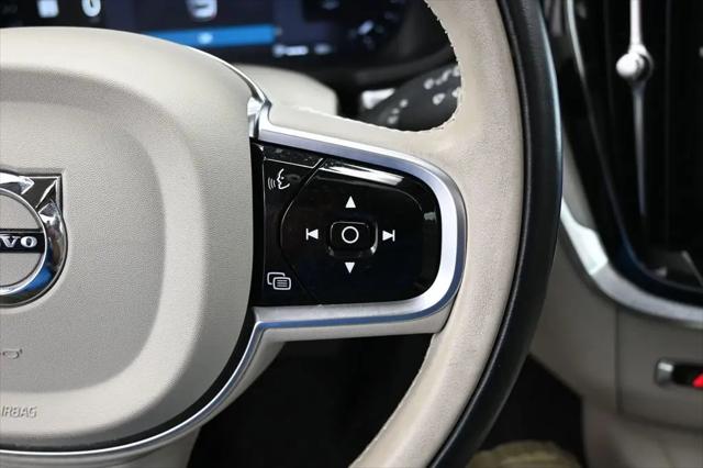 2025 Volvo V60 Cross Country Plus, B5 AWD Gas (mild hybrid)