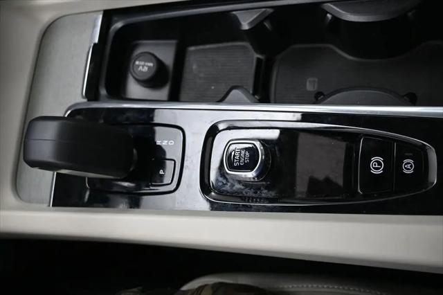 2025 Volvo V60 Cross Country Plus, B5 AWD Gas (mild hybrid)