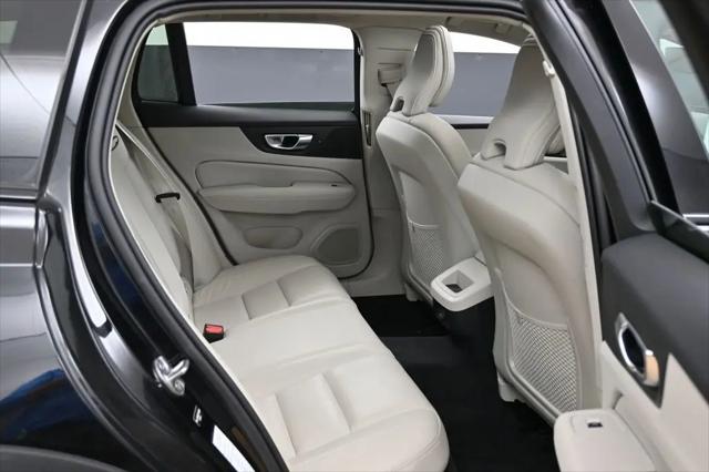 2025 Volvo V60 Cross Country Plus, B5 AWD Gas (mild hybrid)