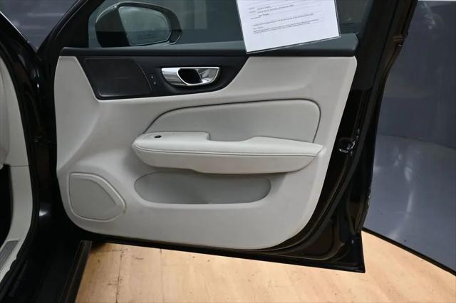 2025 Volvo V60 Cross Country Plus, B5 AWD Gas (mild hybrid)