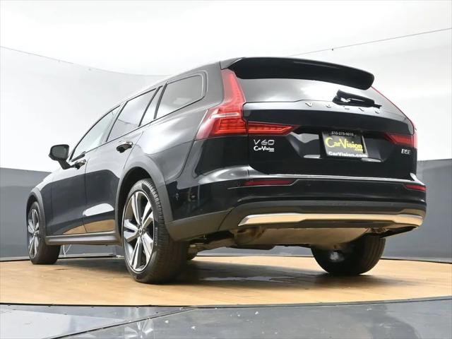 2025 Volvo V60 Cross Country Plus, B5 AWD Gas (mild hybrid)