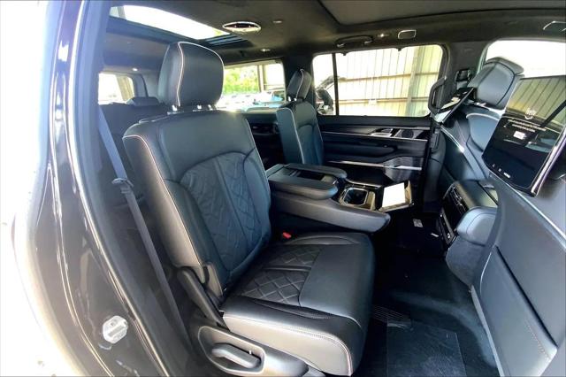 2026 Jeep Grand Wagoneer L Summit Reserve 4x4