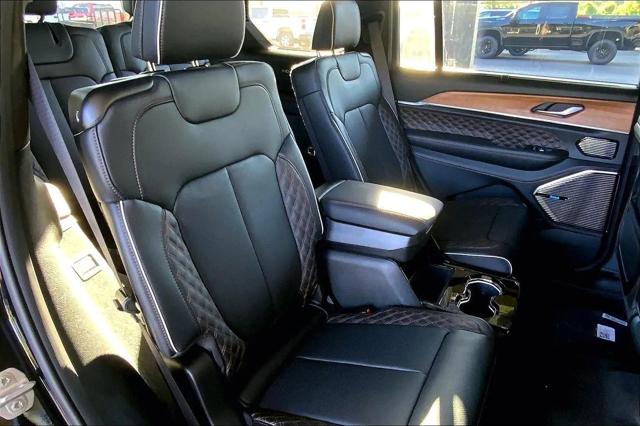 2026 Jeep Grand Cherokee L Summit 4x4
