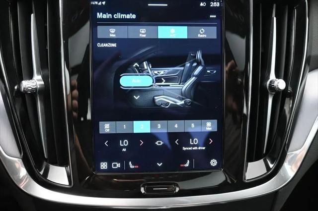 2024 Volvo S60 B5 Core Dark Theme