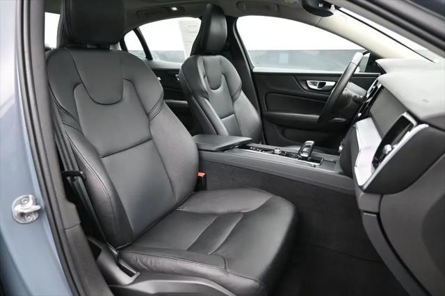 2024 Volvo S60 B5 Core Dark Theme