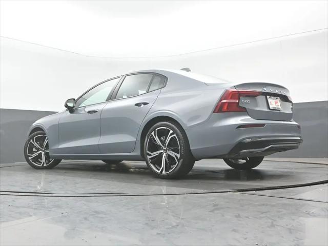 2024 Volvo S60 B5 Core Dark Theme