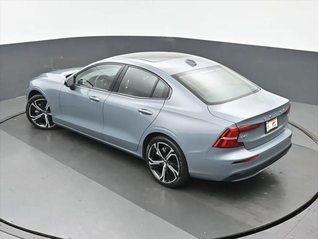 2024 Volvo S60 B5 Core Dark Theme