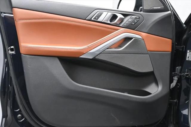 2021 BMW X6 M50i