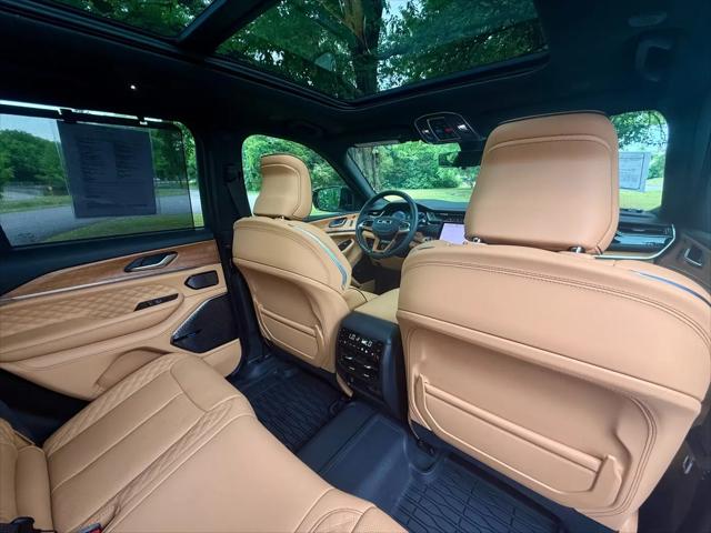 2025 Jeep Grand Cherokee Summit Reserve 4x4