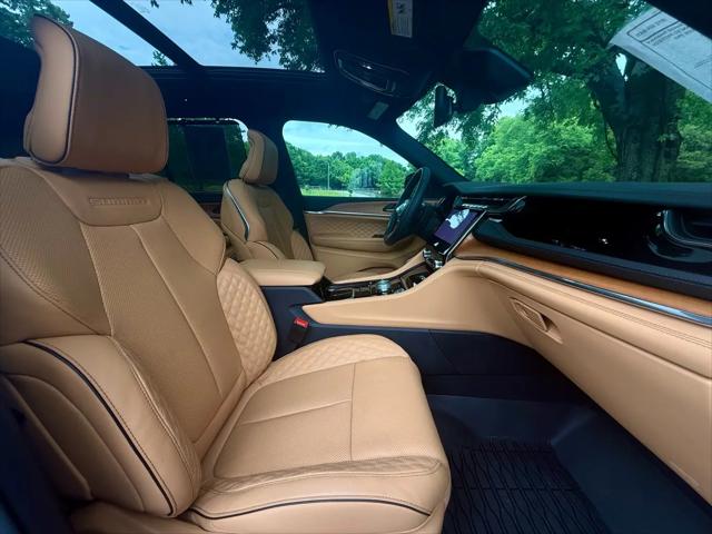 2025 Jeep Grand Cherokee Summit Reserve 4x4