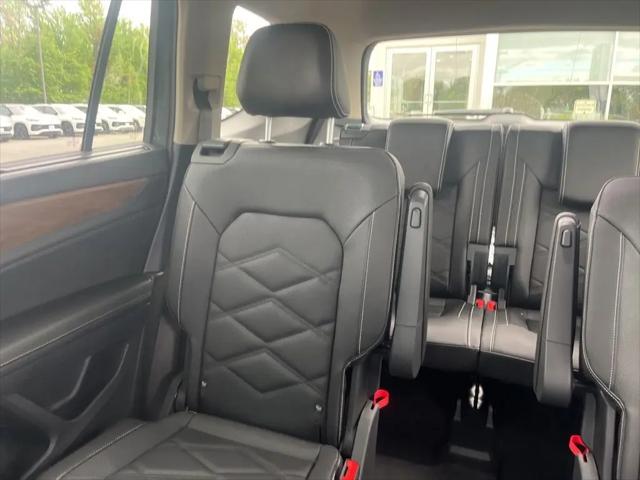 2026 Volkswagen Atlas SE with Technology