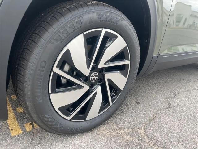 2026 Volkswagen Atlas SE with Technology