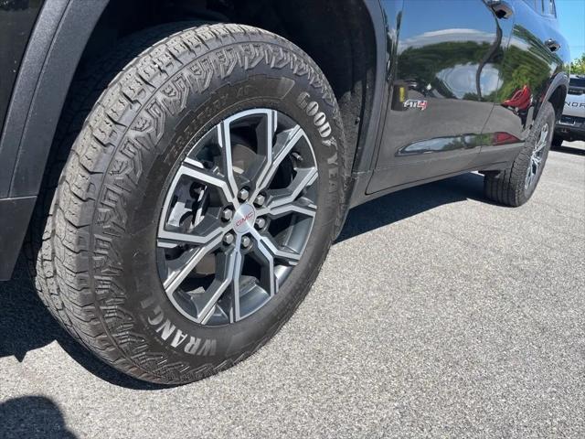2024 GMC Acadia AWD AT4