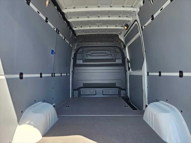 2026 Mercedes-Benz Sprinter 2500 Standard Roof 4-Cyl Diesel