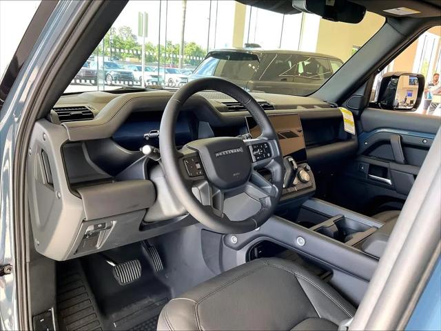 2026 Land Rover Defender P400 X-Dynamic SE