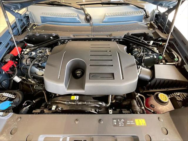 2026 Land Rover Defender P400 X-Dynamic SE