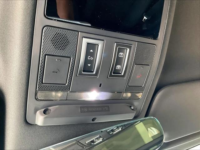 2026 Land Rover Defender P400 X-Dynamic SE