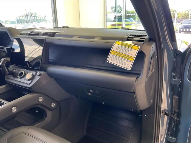 2026 Land Rover Defender P400 X-Dynamic SE