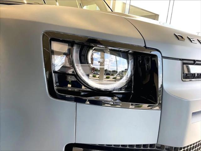 2026 Land Rover Defender P400 X-Dynamic SE