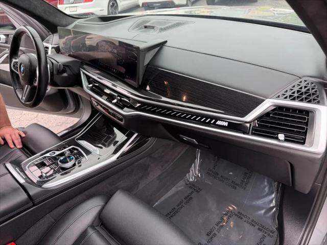 2024 BMW X7 M60i