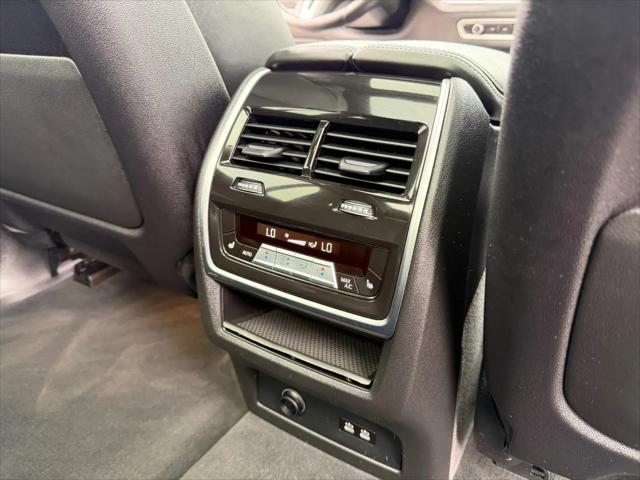 2024 BMW X7 M60i