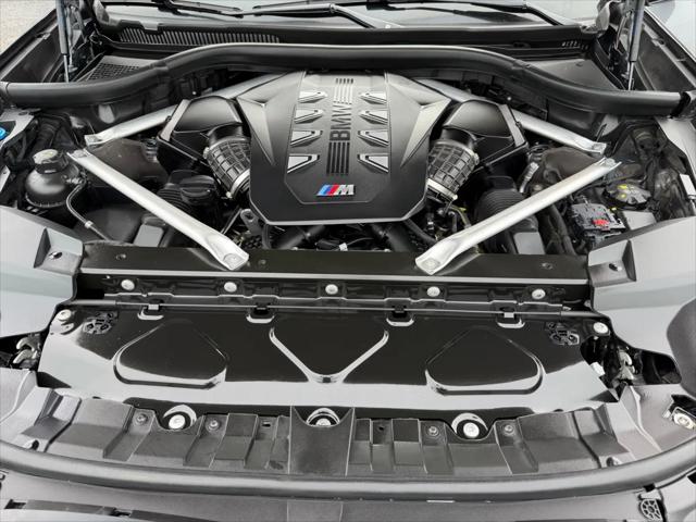 2024 BMW X7 M60i