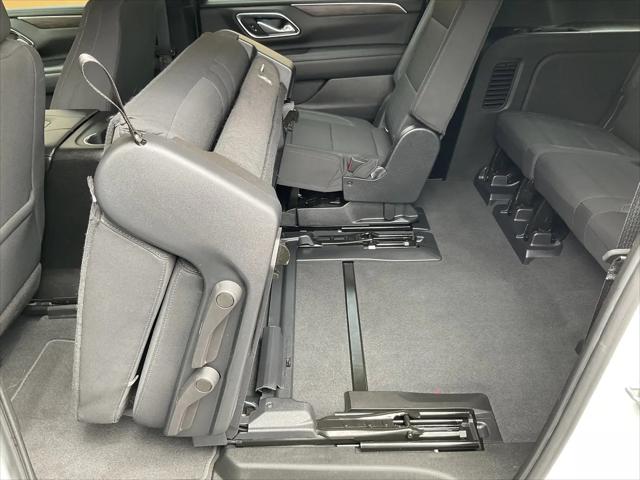 2022 Chevrolet Suburban 4WD LS