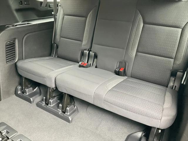 2022 Chevrolet Suburban 4WD LS