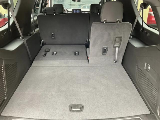 2022 Chevrolet Suburban 4WD LS
