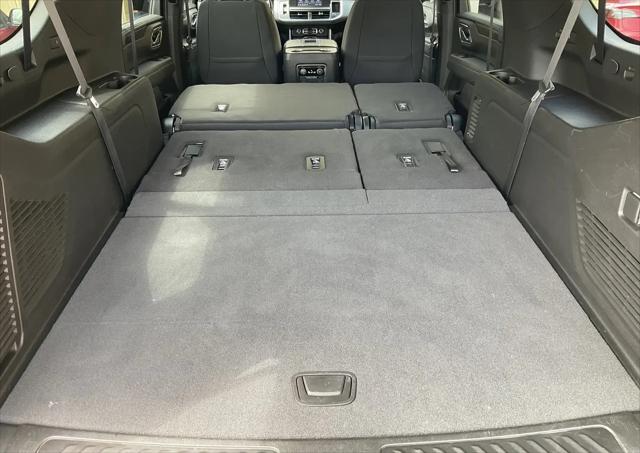 2022 Chevrolet Suburban 4WD LS