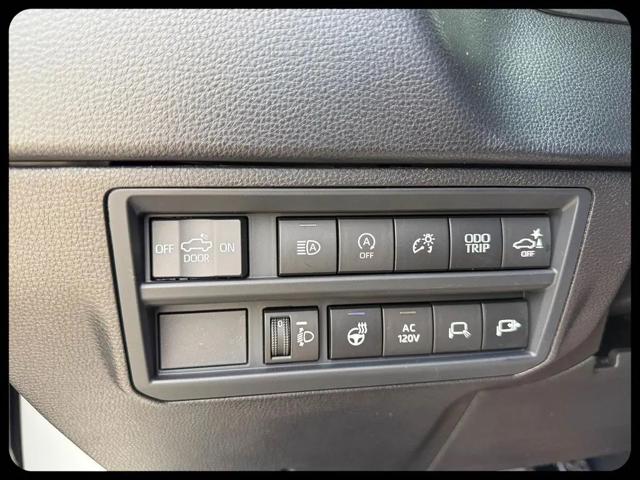 2026 Toyota Tundra Limited CrewMax 5.5' Bed