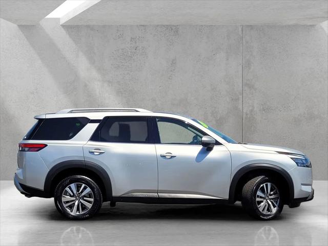2025 Nissan Pathfinder SL 4WD