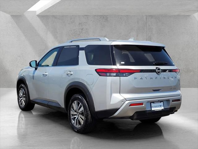 2025 Nissan Pathfinder SL 4WD