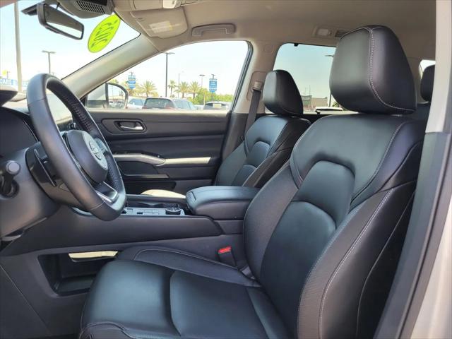 2025 Nissan Pathfinder SL 4WD