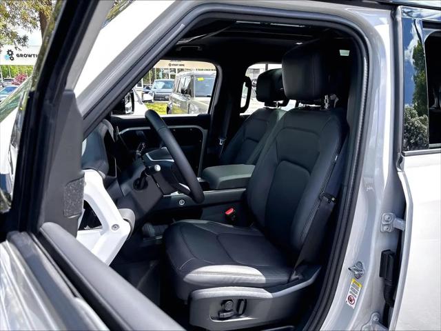 2026 Land Rover Defender P500 X-Dynamic SE