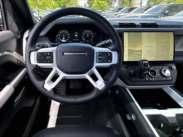 2026 Land Rover Defender P500 X-Dynamic SE