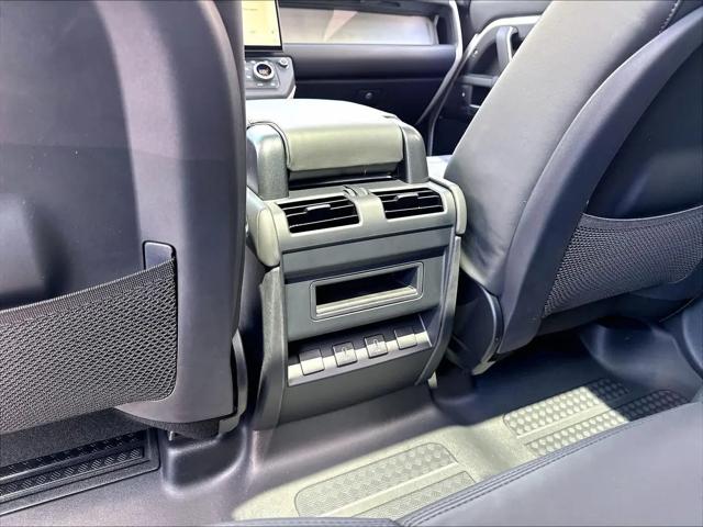 2026 Land Rover Defender P500 X-Dynamic SE