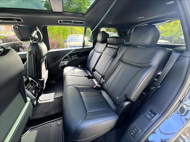 2026 Land Rover Range Rover P400 SE 7 Seat