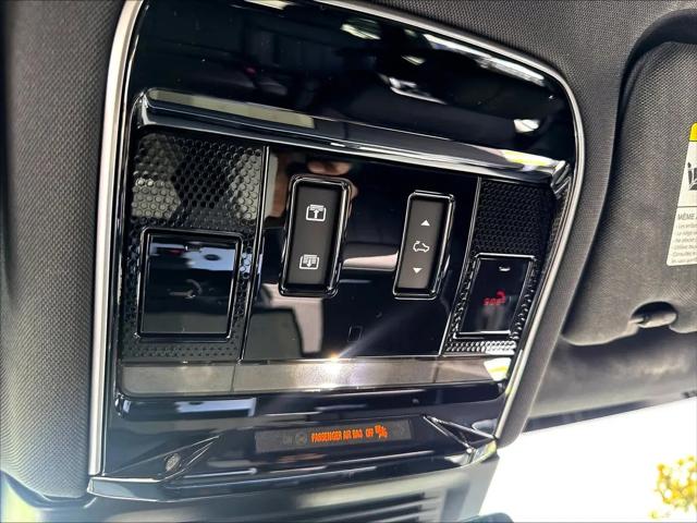 2026 Land Rover Range Rover P400 SE 7 Seat