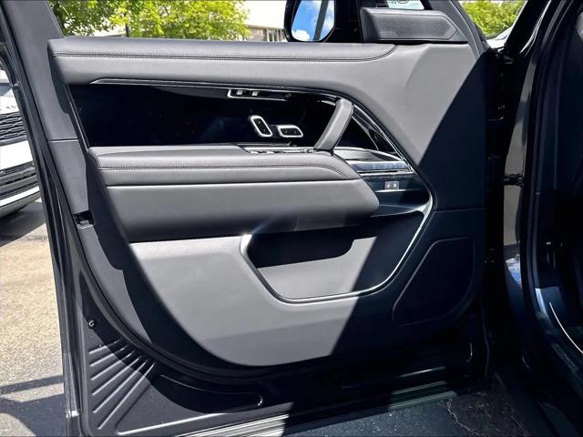 2026 Land Rover Range Rover P400 SE 7 Seat