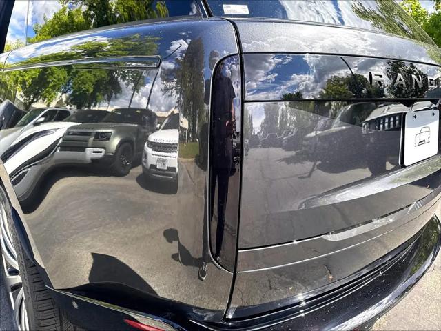 2026 Land Rover Range Rover P400 SE 7 Seat