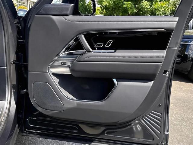 2026 Land Rover Range Rover P400 SE 7 Seat
