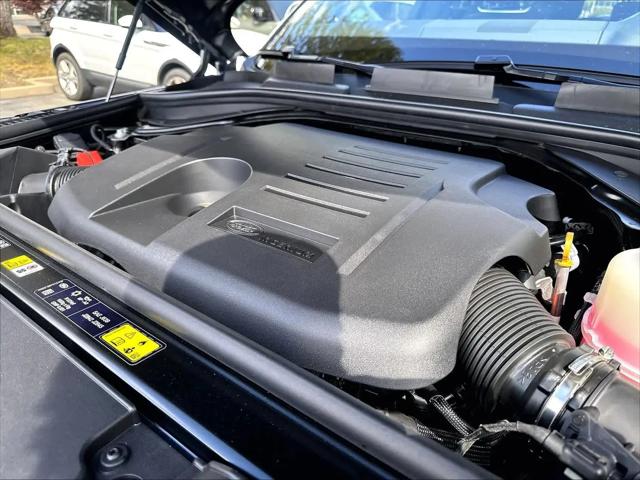 2026 Land Rover Range Rover P400 SE 7 Seat