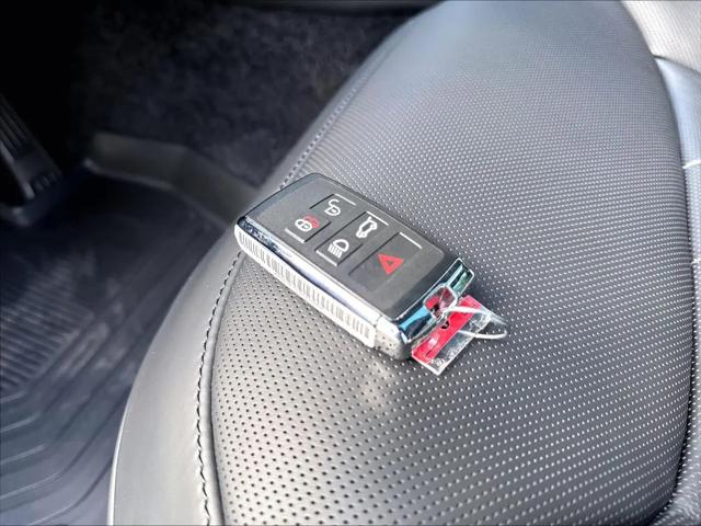 2026 Land Rover Range Rover P400 SE 7 Seat