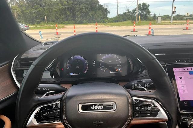 2022 Jeep Grand Cherokee Summit 4x4