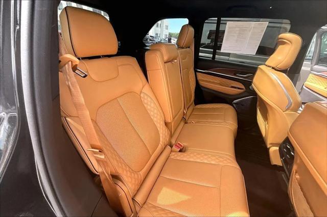2022 Jeep Grand Cherokee Summit 4x4