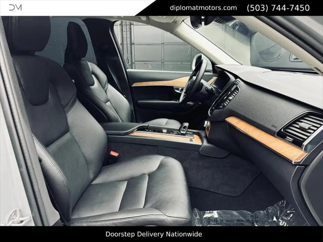 2024 Volvo XC90 Recharge T8 Plus Bright Theme 7-Seater