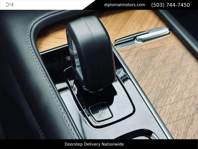 2024 Volvo XC90 Recharge T8 Plus Bright Theme 7-Seater